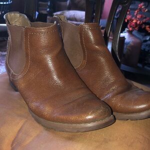 EUC Sofft leather booties